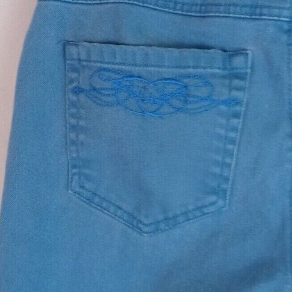Jeanstar Denim Embroidered Low Rise Capri Jeans Size 8 - Picture 3 of 8